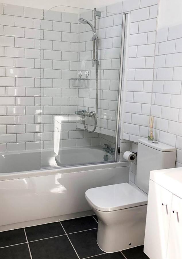 Market House Villa Тотнис Екстериор снимка